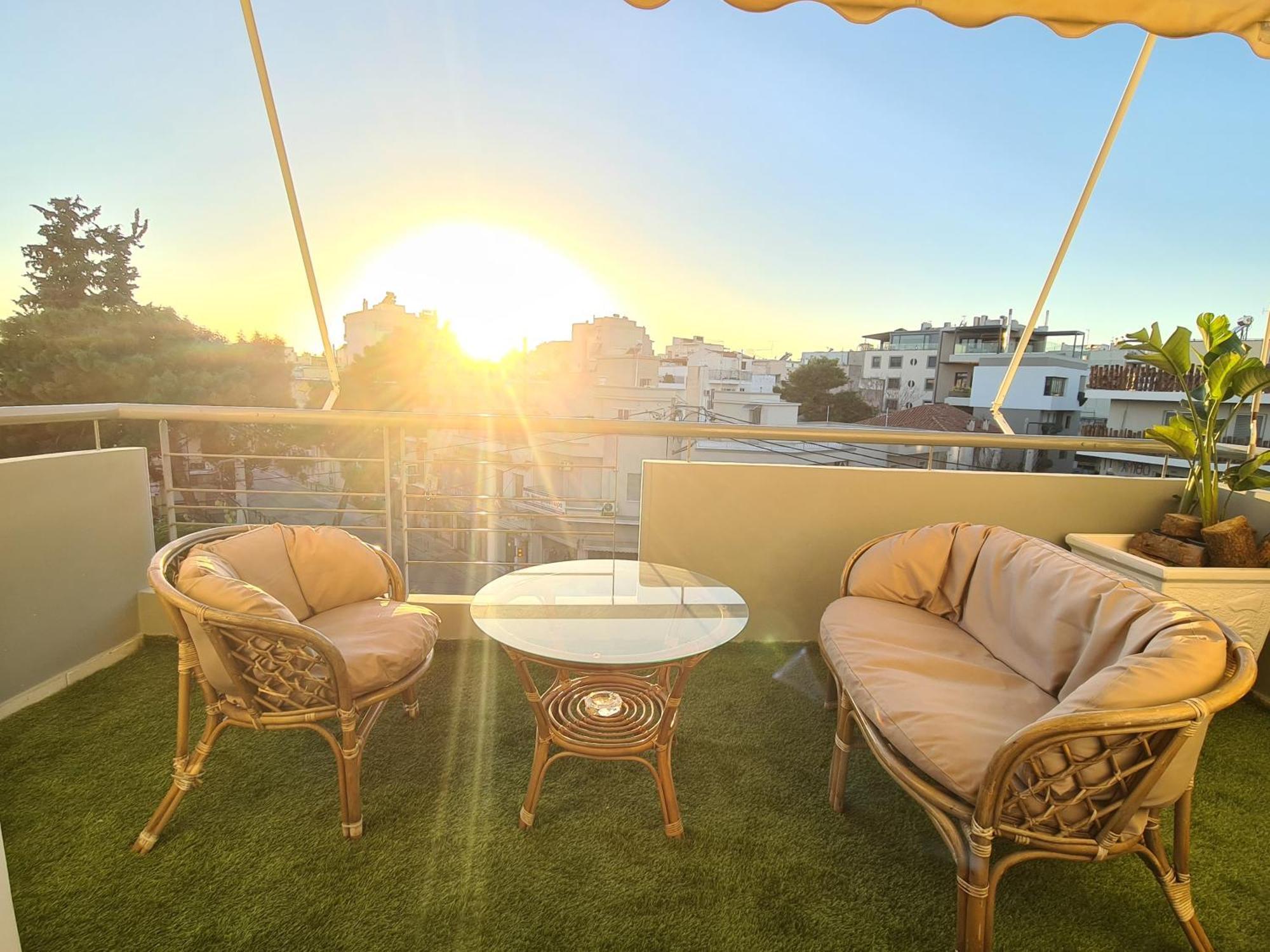 Sunny Home Private Jacuzzi Hydromassage Acropolis & Lycabettus Far View Parking 300M Metro Peristeri Athen Eksteriør billede