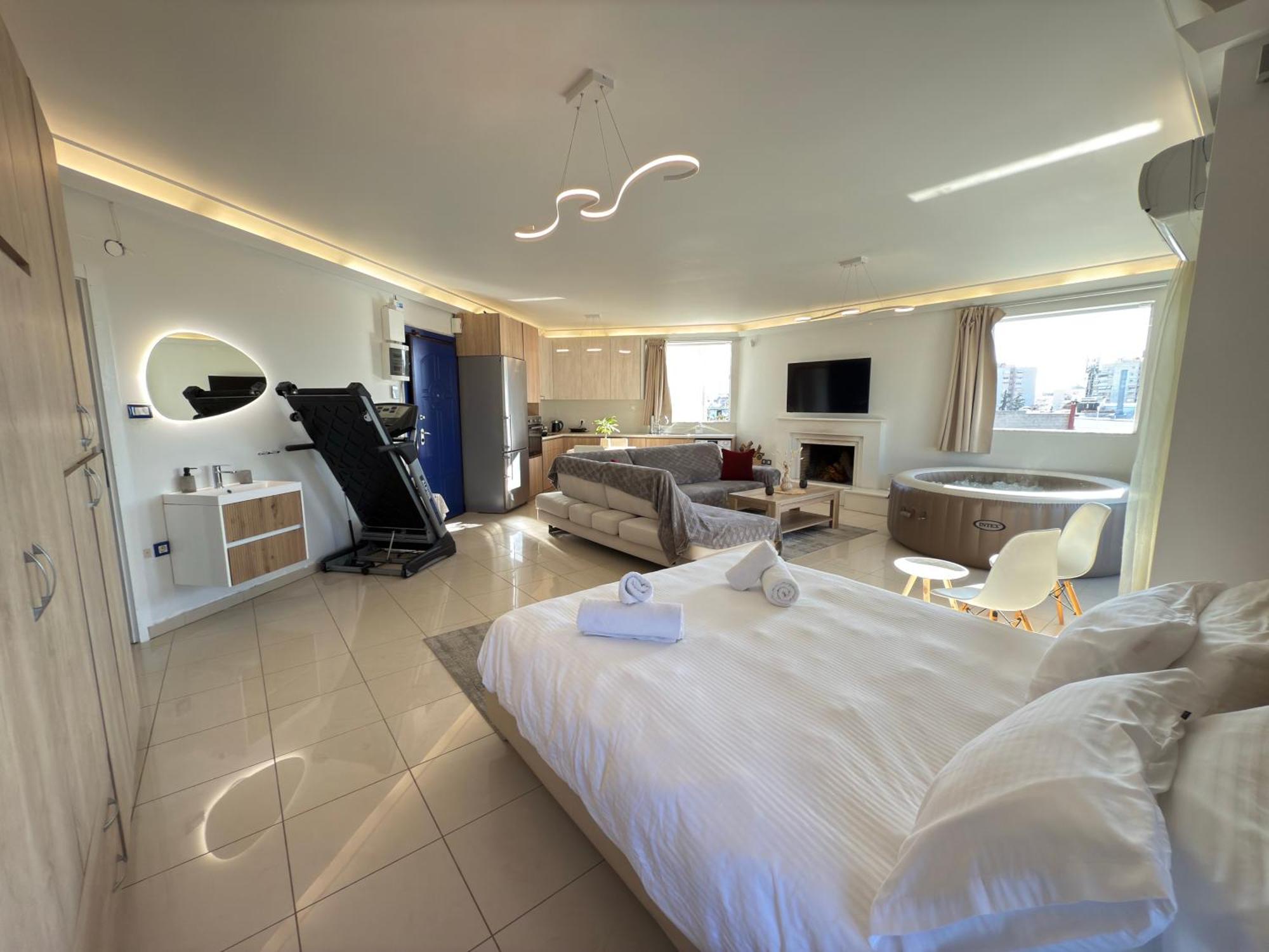 Sunny Home Private Jacuzzi Hydromassage Acropolis & Lycabettus Far View Parking 300M Metro Peristeri Athen Eksteriør billede