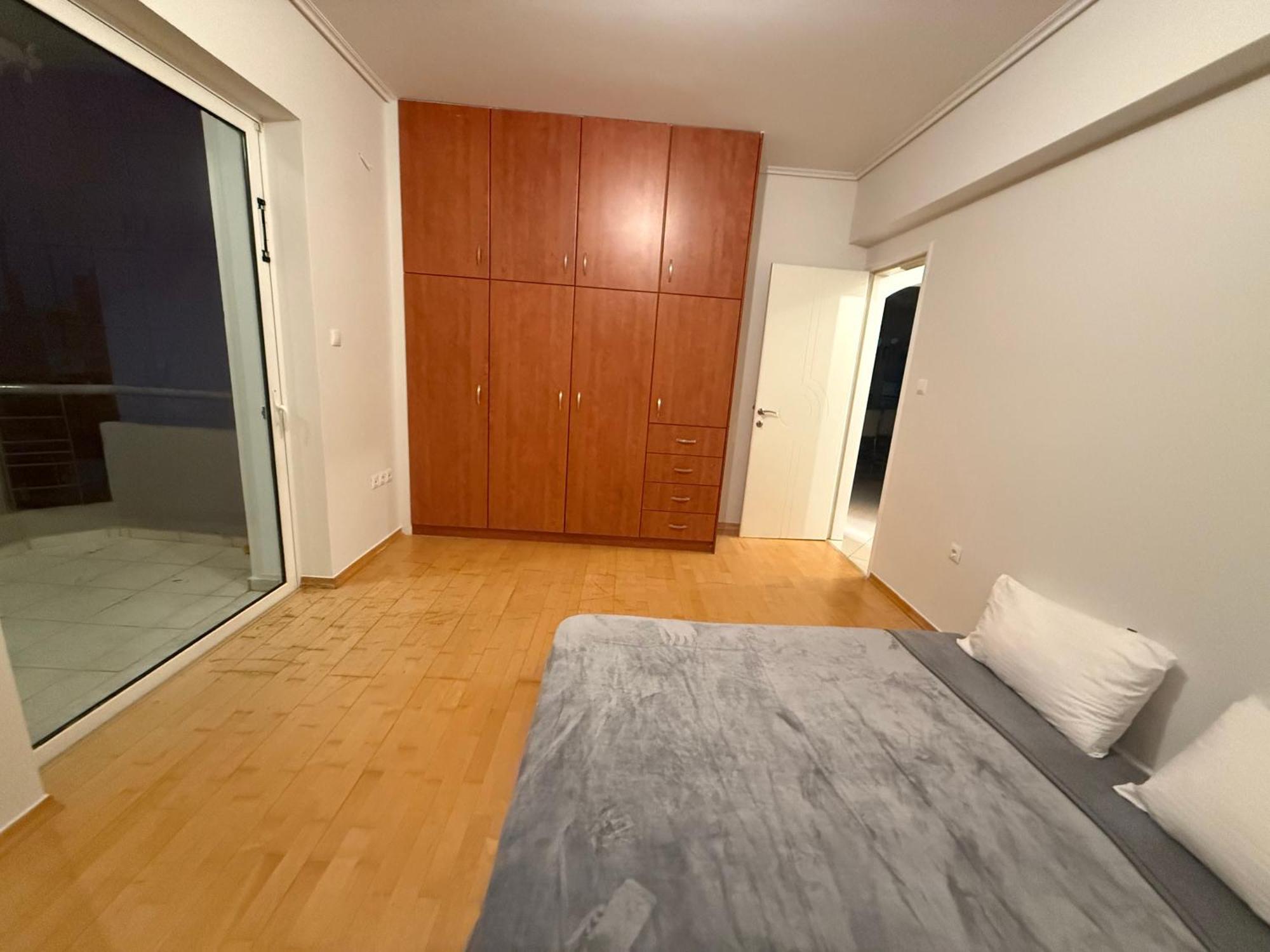 Sunny Home Private Jacuzzi Hydromassage Acropolis & Lycabettus Far View Parking 300M Metro Peristeri Athen Værelse billede