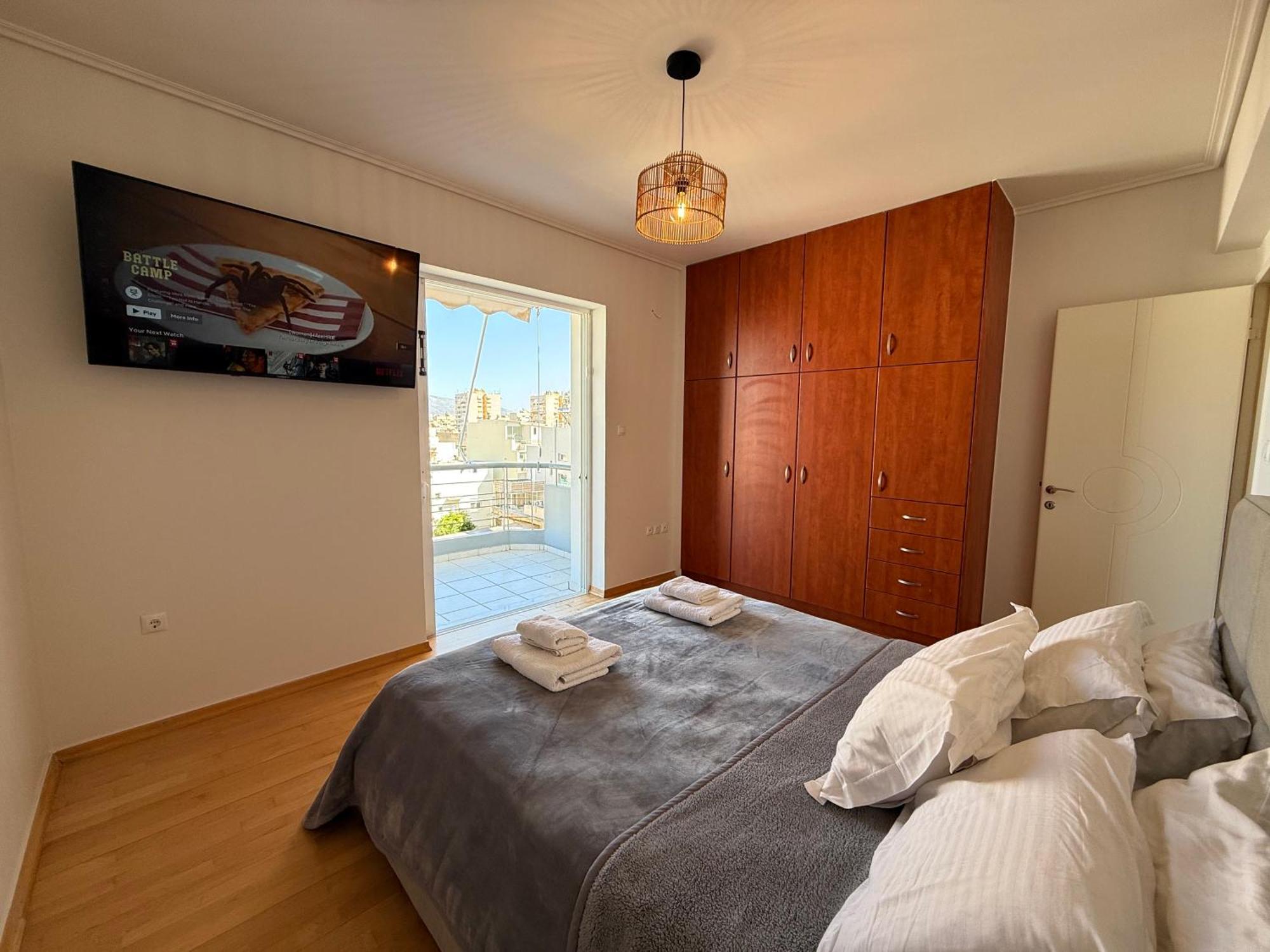Sunny Home Private Jacuzzi Hydromassage Acropolis & Lycabettus Far View Parking 300M Metro Peristeri Athen Eksteriør billede