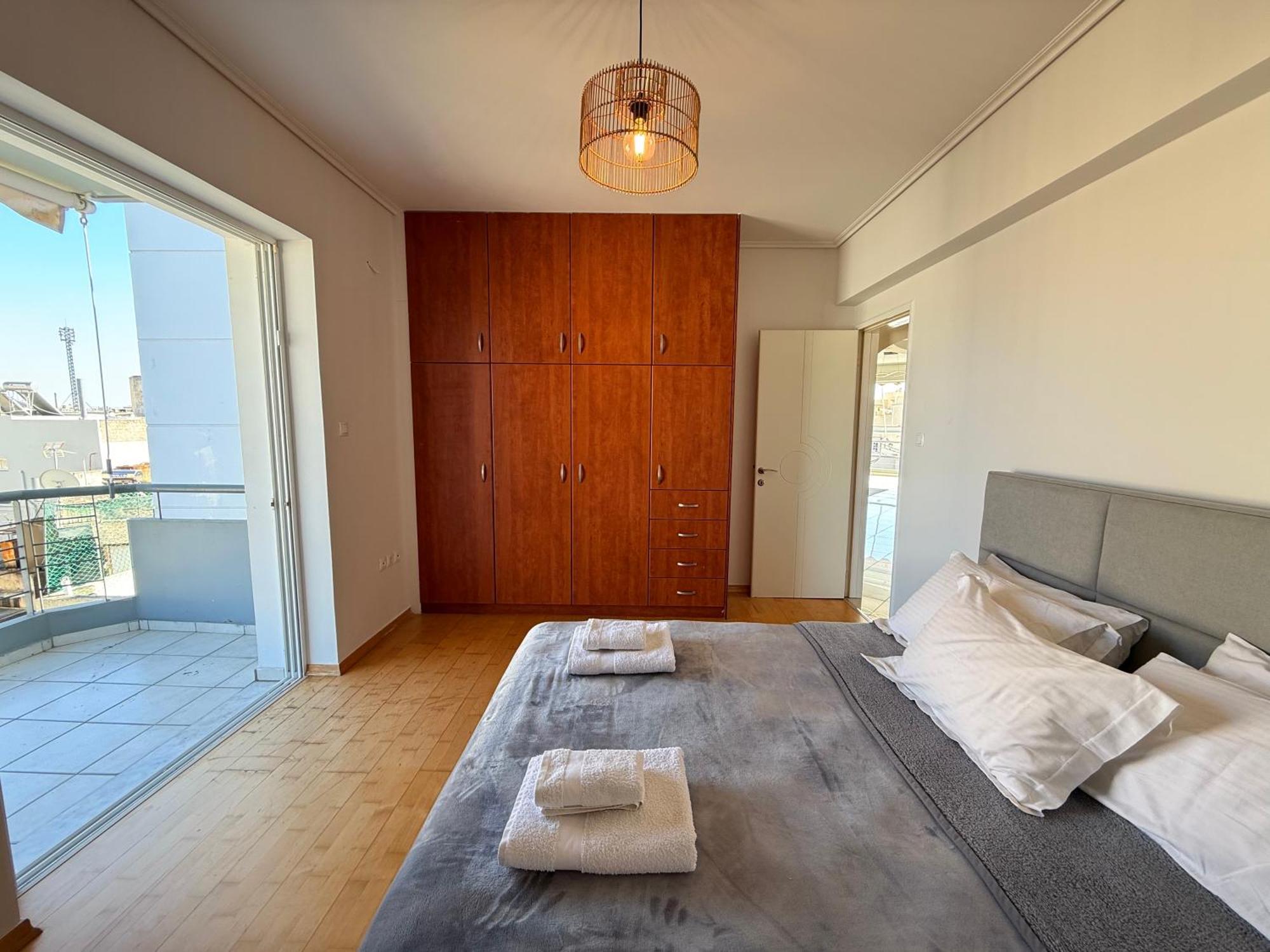 Sunny Home Private Jacuzzi Hydromassage Acropolis & Lycabettus Far View Parking 300M Metro Peristeri Athen Eksteriør billede