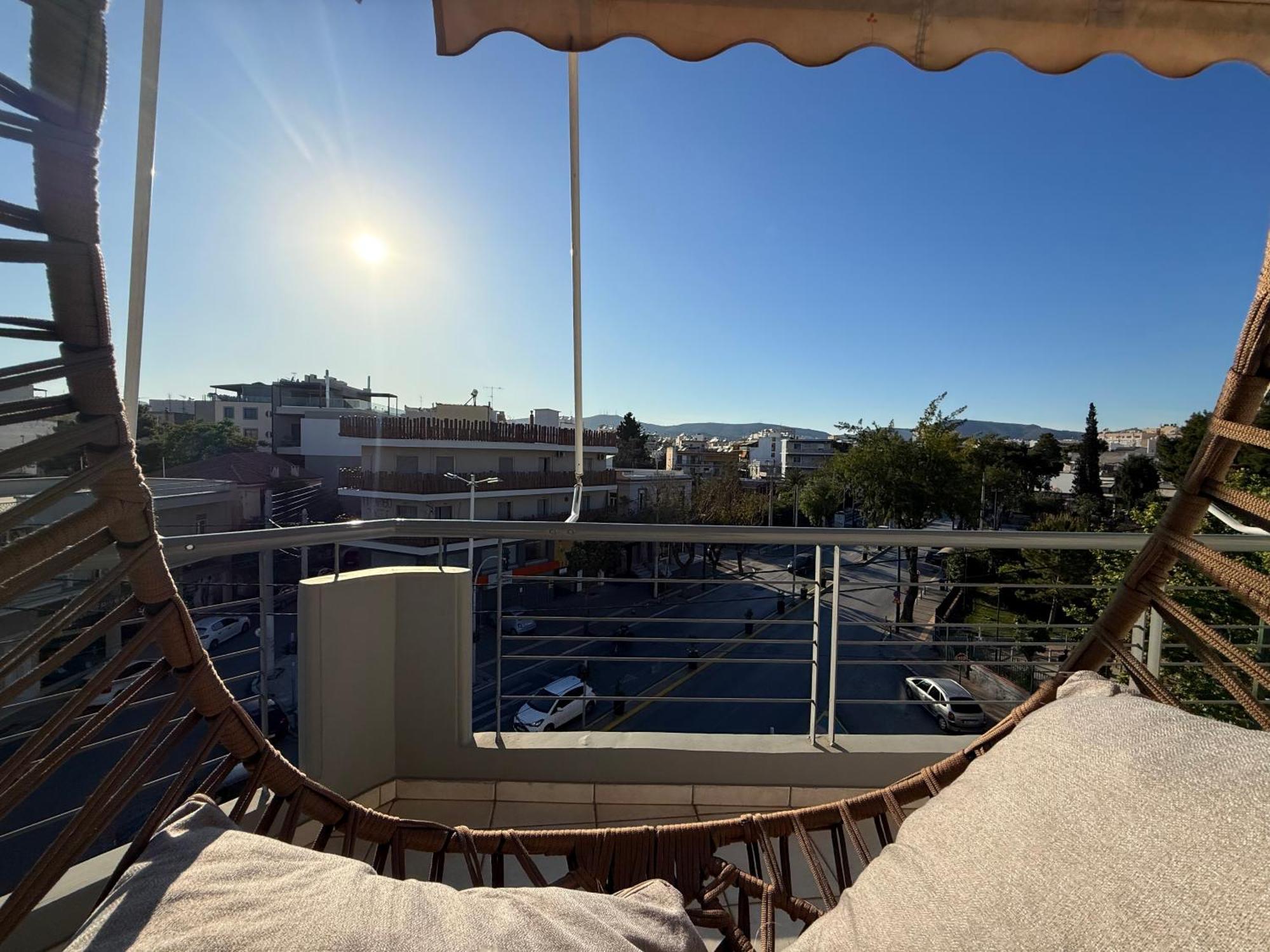 Sunny Home Private Jacuzzi Hydromassage Acropolis & Lycabettus Far View Parking 300M Metro Peristeri Athen Eksteriør billede